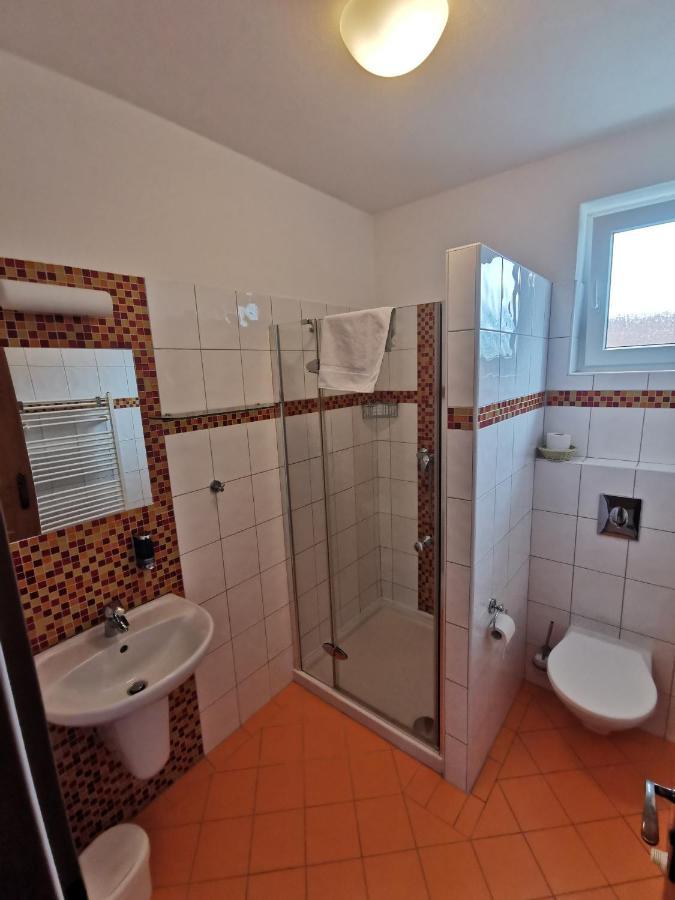 Pension Kiwi Mikulov Luaran gambar