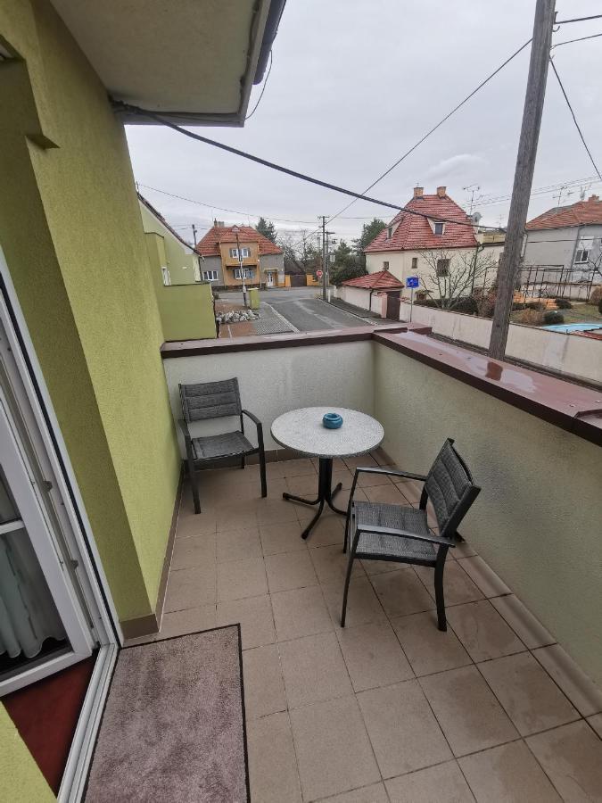 Pension Kiwi Mikulov Luaran gambar